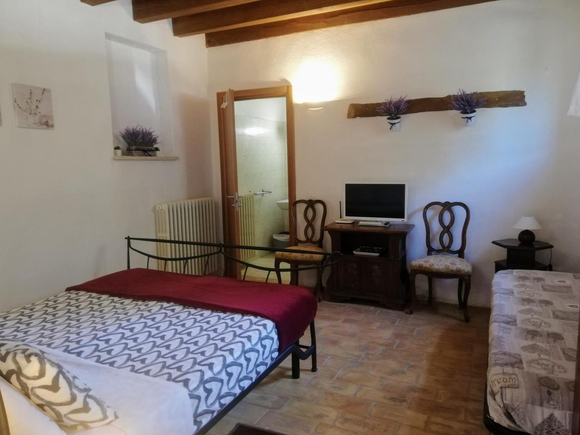 Le Ginestre Apartments Assisi Rum bild